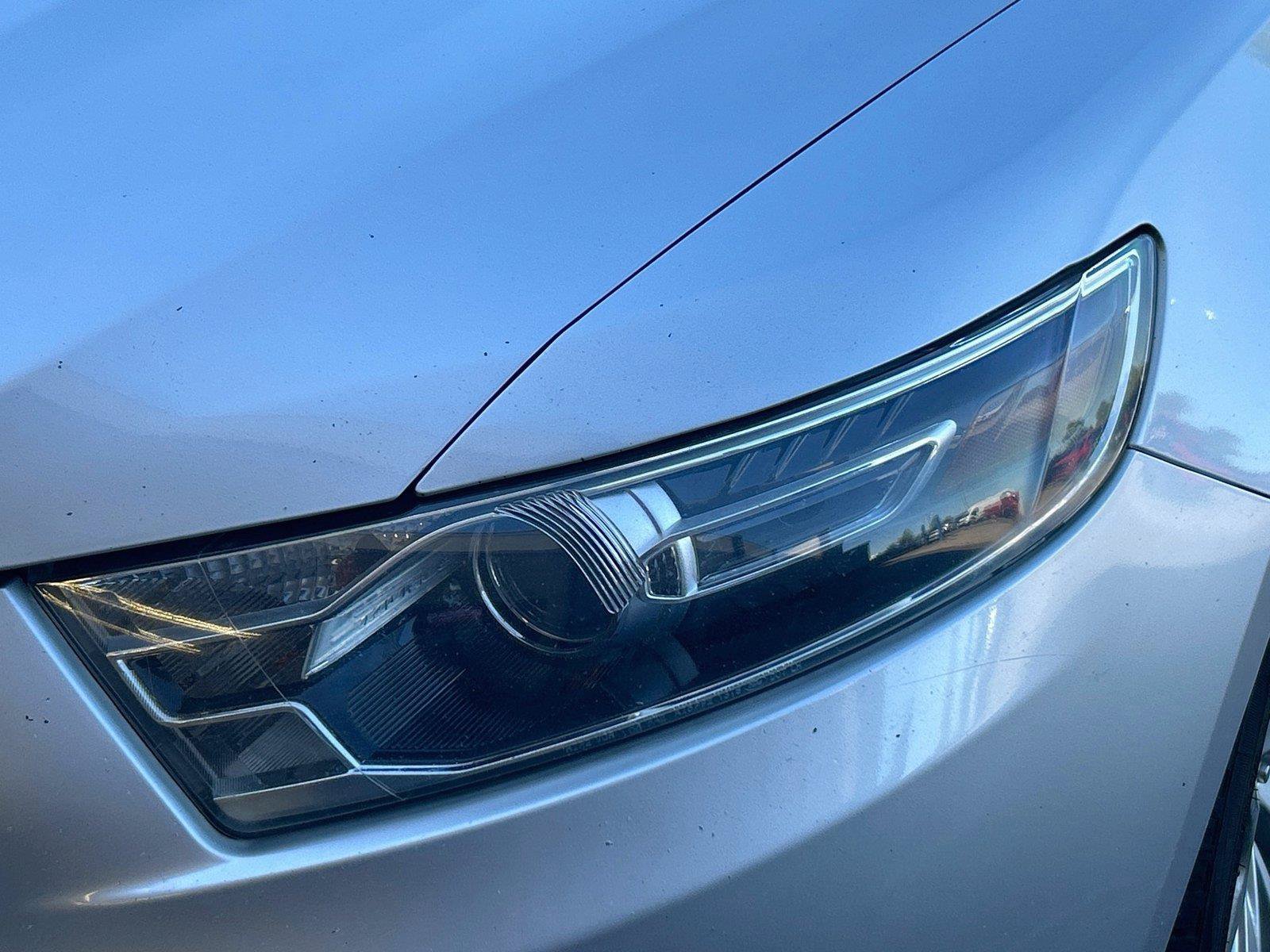 Used 2015 Ford Taurus Limited FWD image 11