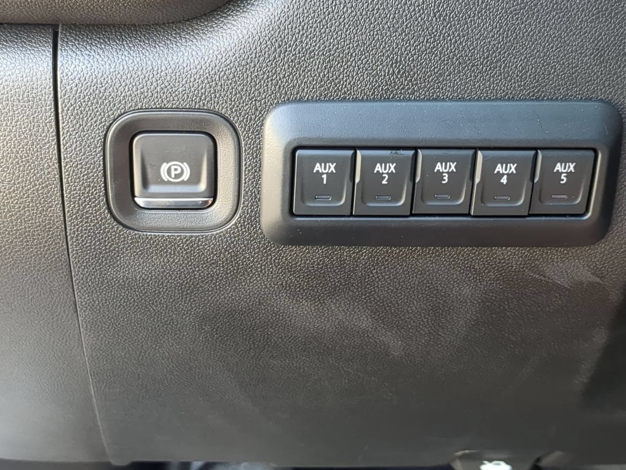 New 2026 GMC Sierra 2500 Pro w/ Convenience Package RWD image 16