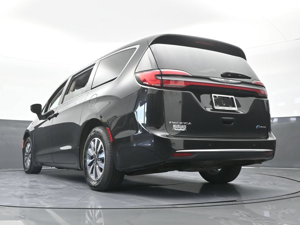 Used 2023 Chrysler Pacifica Touring-L FWD image 63
