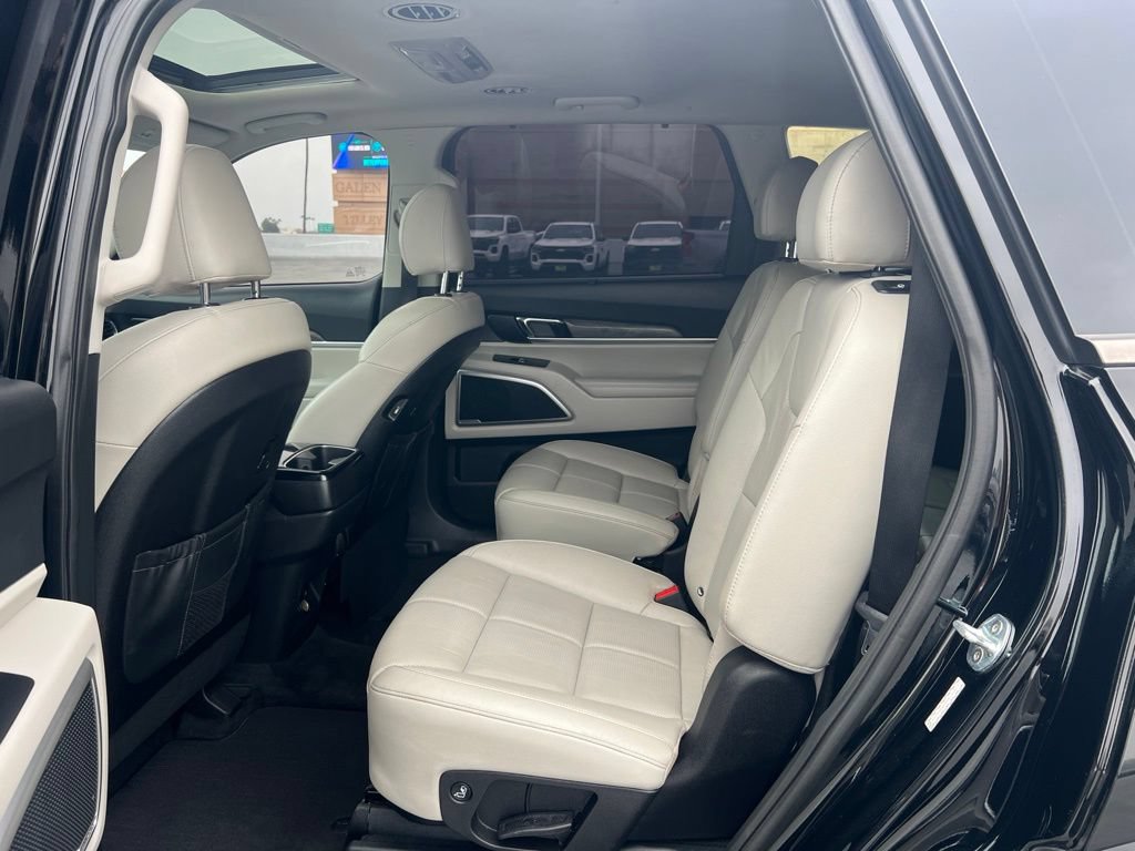 Used 2021 Kia Telluride EX w/ EX Premium Package AWD/4WD image 12