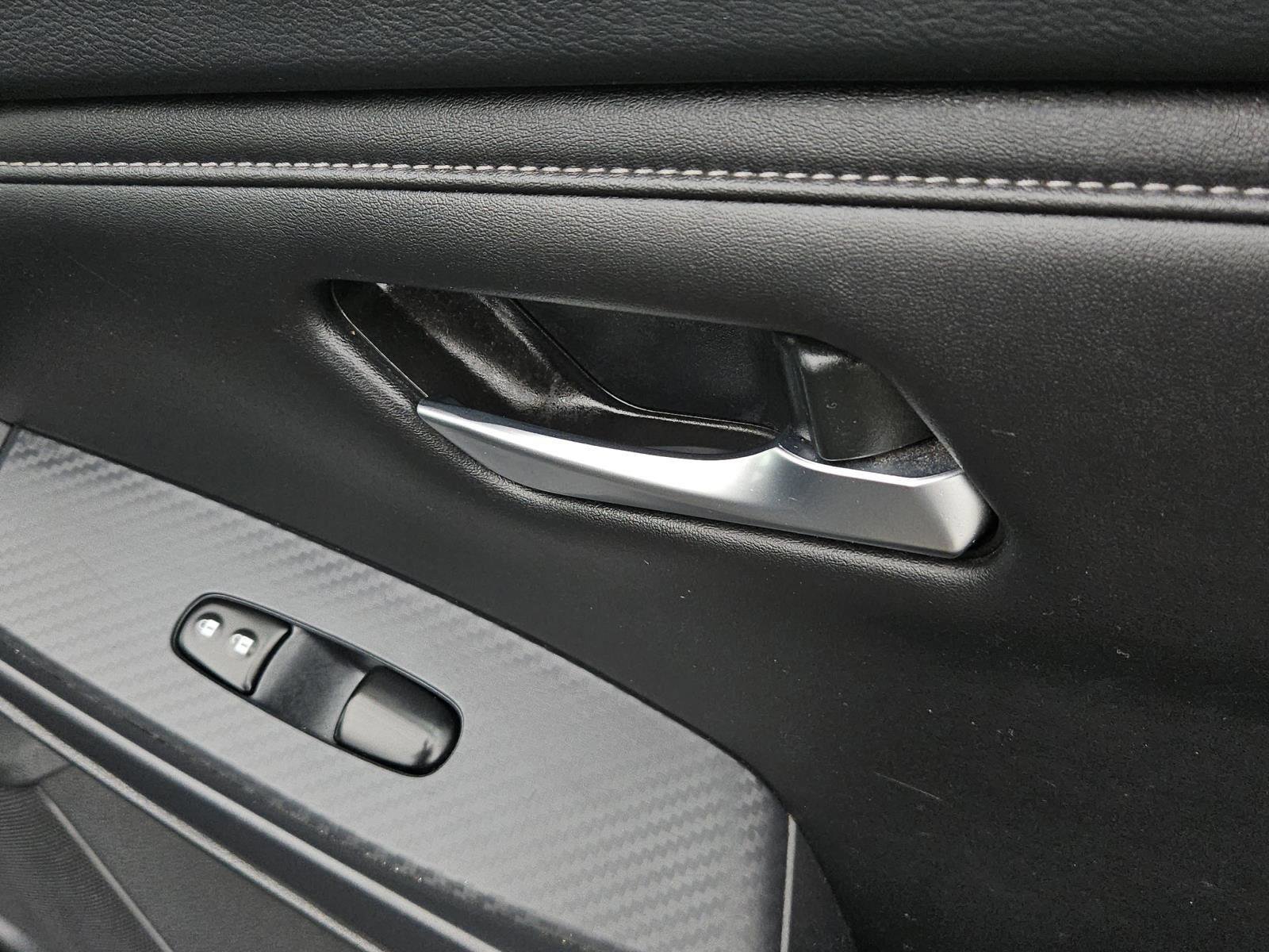 Used 2024 Nissan Sentra SV FWD image 29