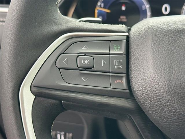 New 2025 Jeep Grand Cherokee L Altitude image 19