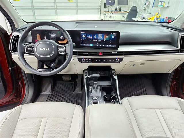 Used 2025 Kia Sorento S w/ Panoramic Sunroof Package image 22