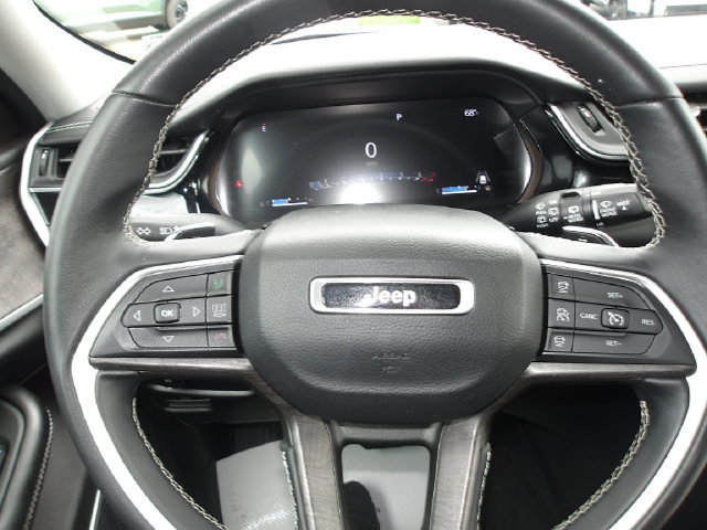 Used 2022 Jeep Grand Cherokee L Limited AWD/4WD image 20