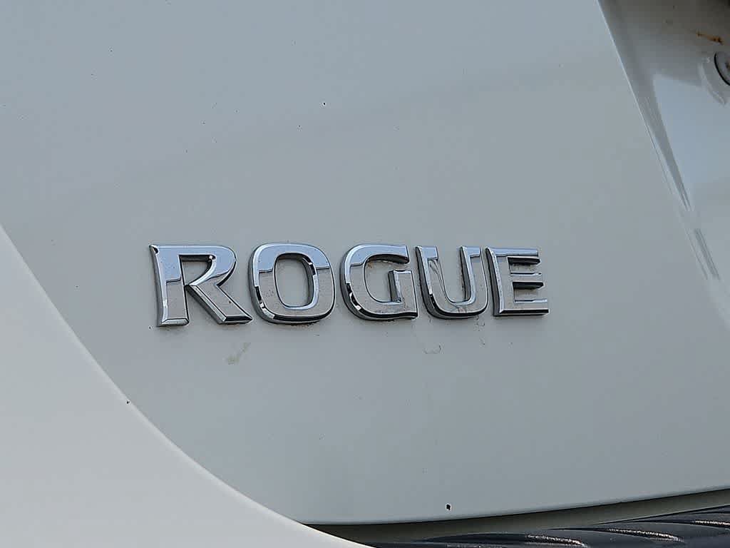 Used 2012 Nissan Rogue SV w/ Premium Pkg AWD/4WD image 32