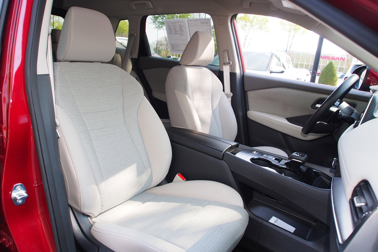 Used 2023 Nissan Rogue SV FWD image 11
