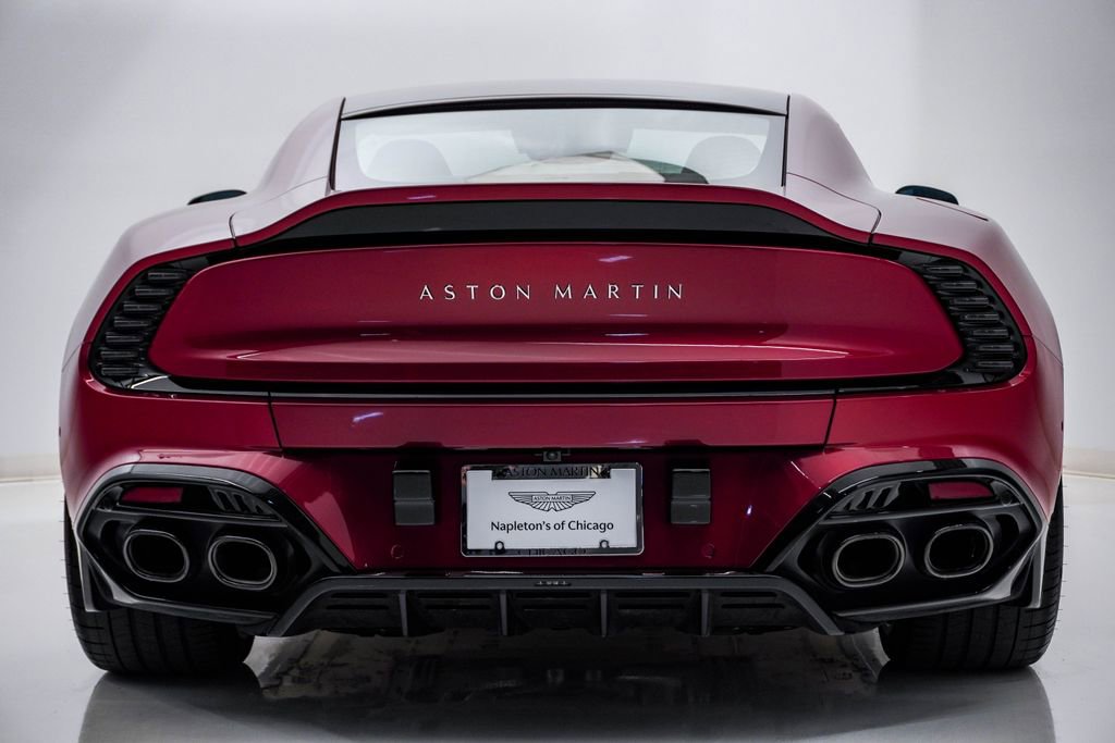 Used 2025 Aston Martin Vanquish RWD image 7
