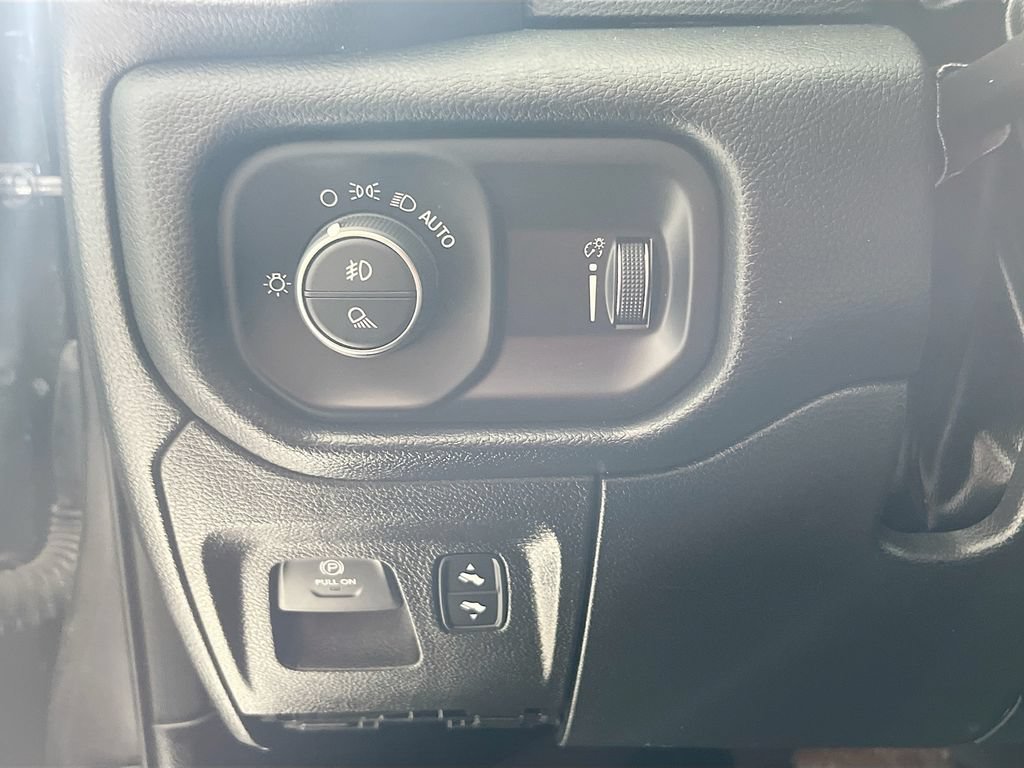 Used 2022 RAM 1500 Big Horn AWD/4WD image 10