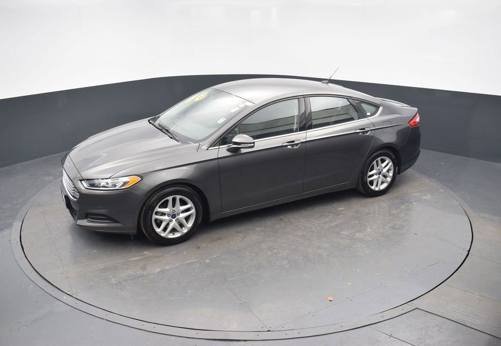 Used 2016 Ford Fusion SE image 38