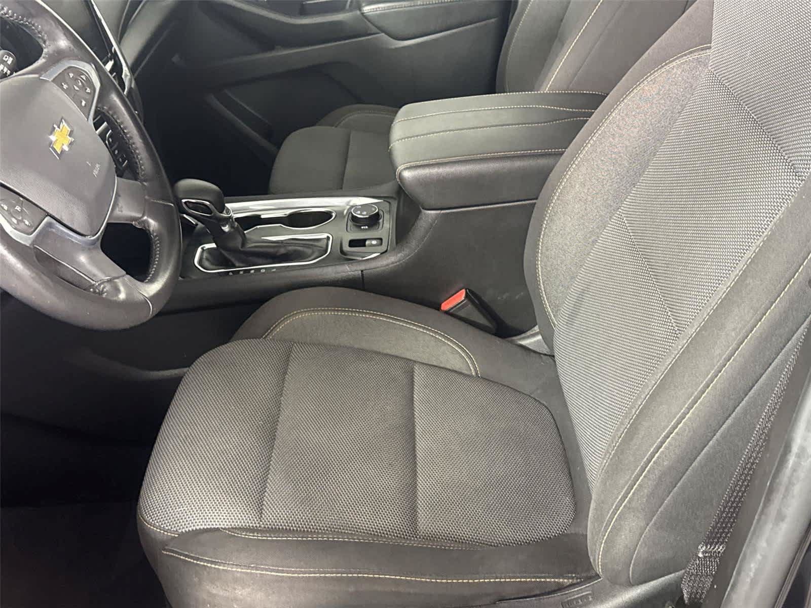 Used 2021 Chevrolet Traverse LT AWD/4WD image 12