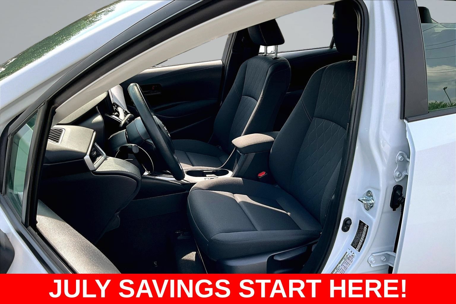 Used 2025 Toyota Corolla LE w/ LE Premium Package FWD image 27