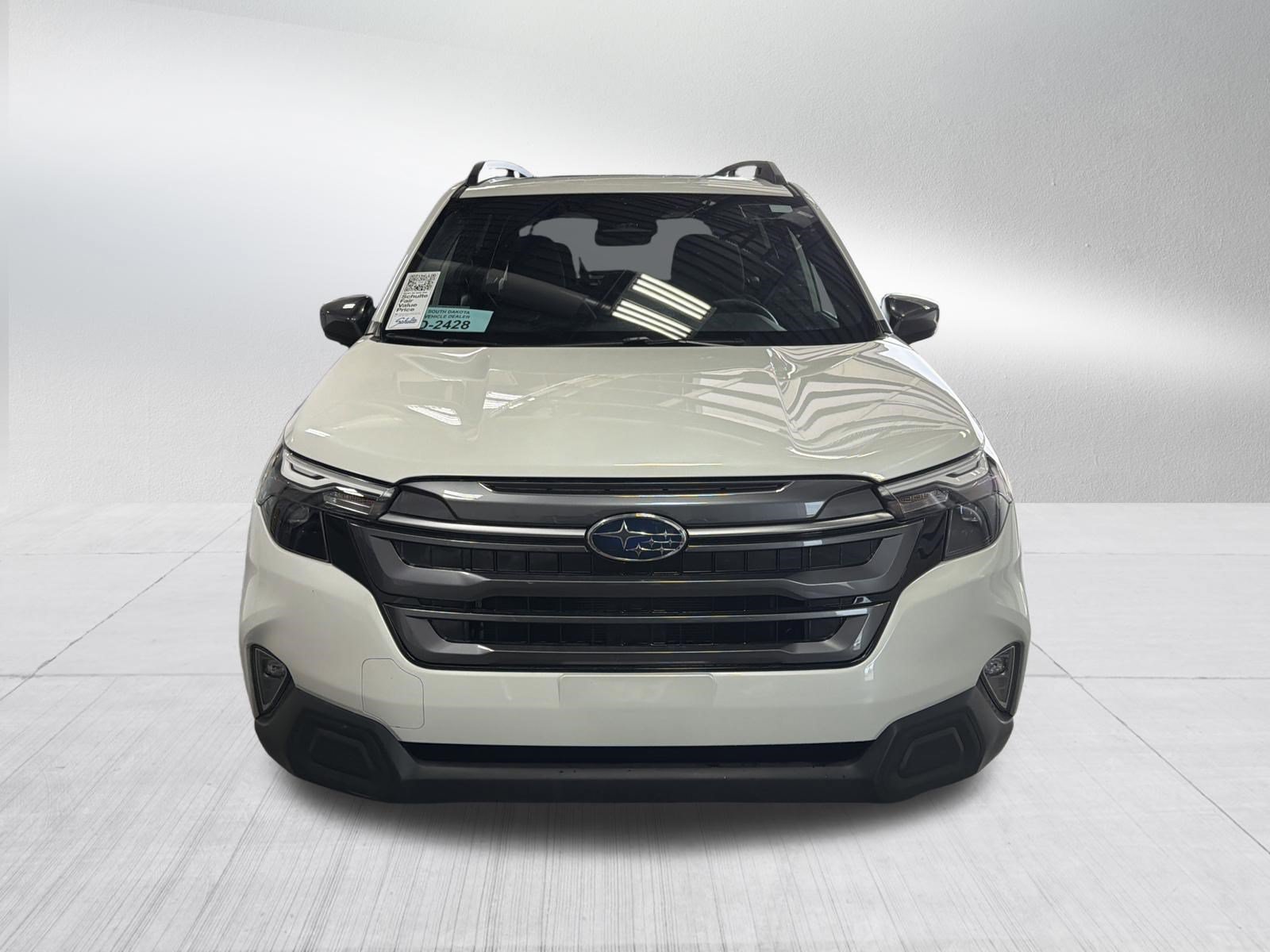 Used 2025 Subaru Forester Premium AWD/4WD image 2