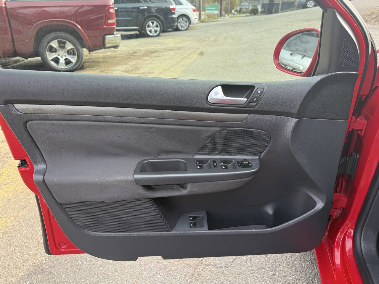 Used 2007 Volkswagen Rabbit 4-Door image 16