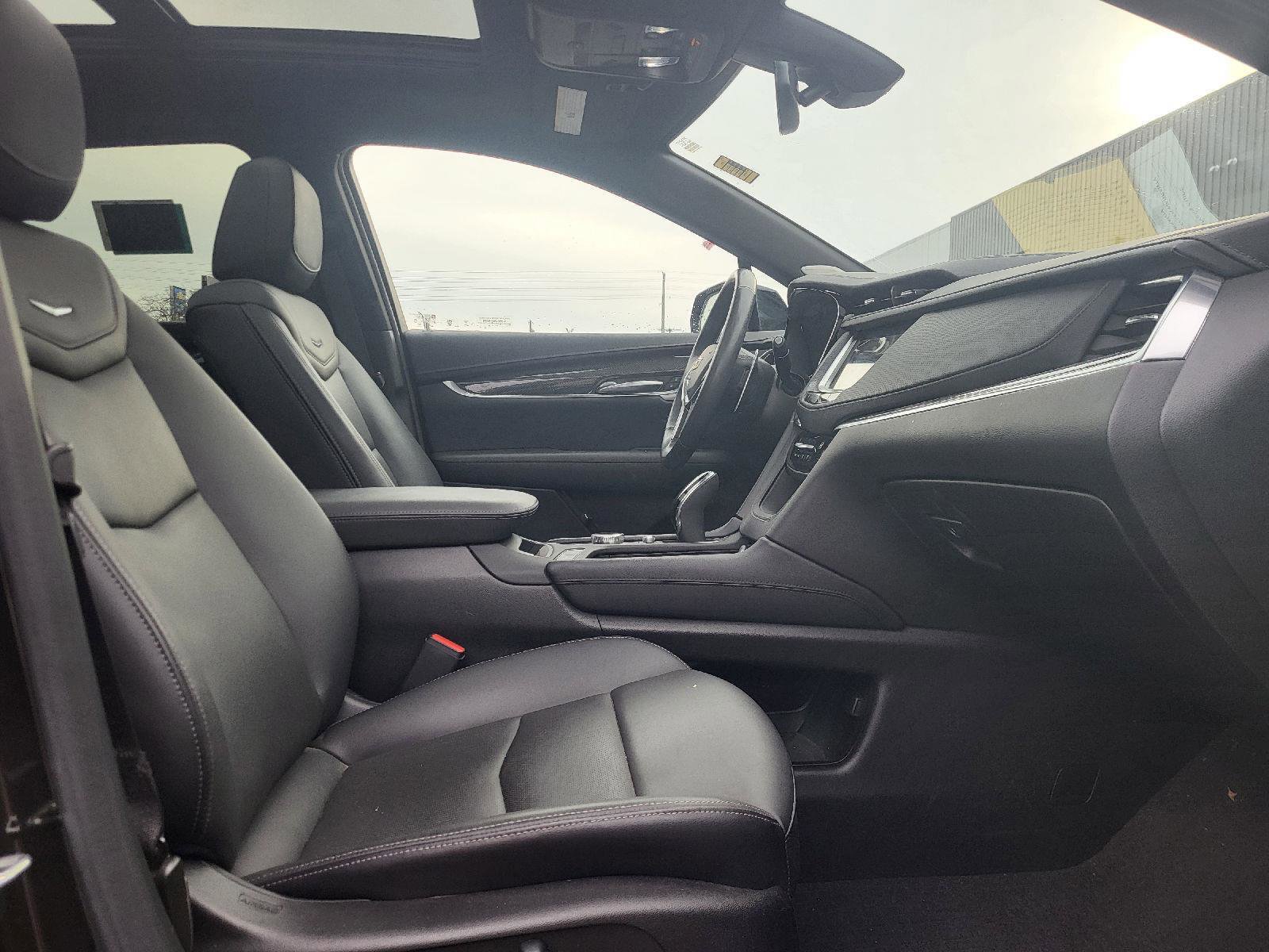 Used 2024 Cadillac XT5 Sportv image 12