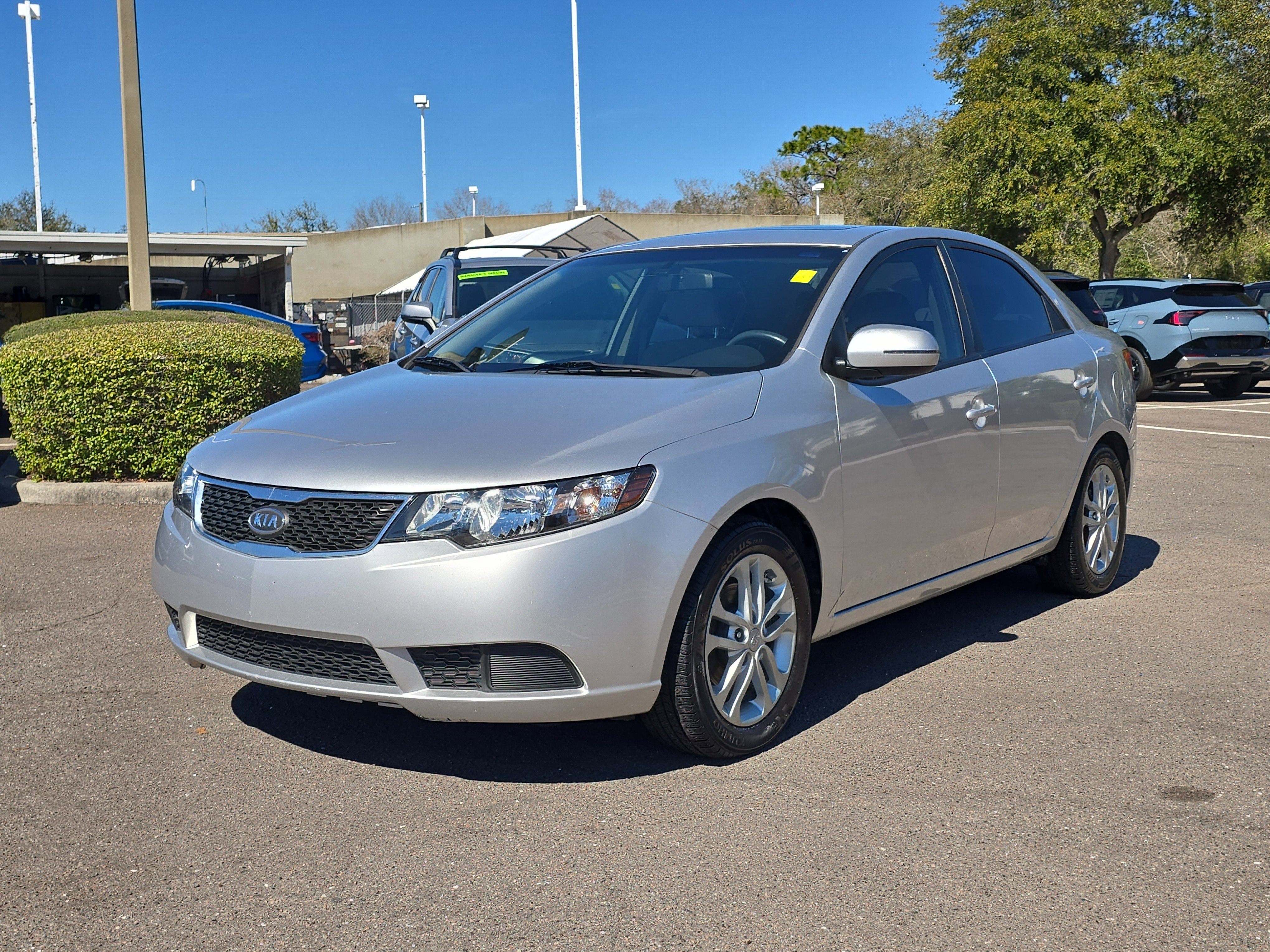 Used 2012 Kia Forte EX w/ Premium Pkg image 4