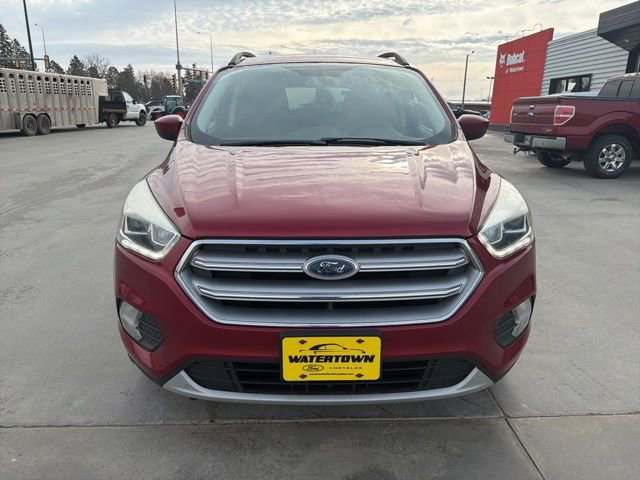 Used 2017 Ford Escape SE w/ Equipment Group 201A image 3