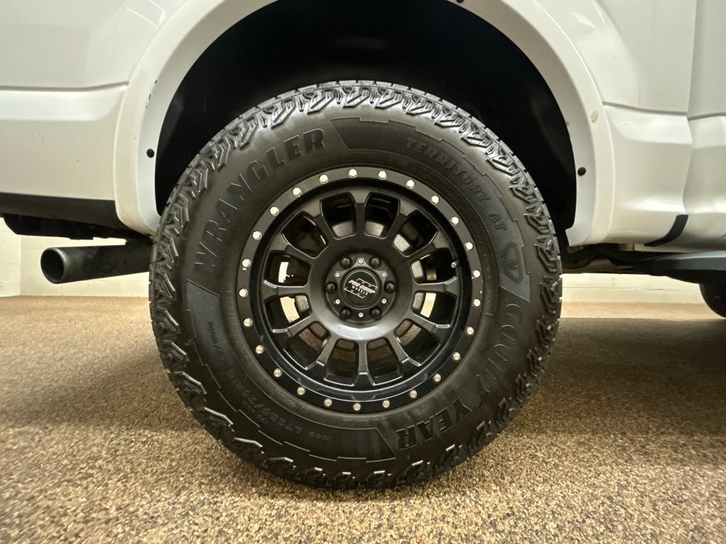 Used 2019 Ford F150 XLT w/ Equipment Group 302A Luxury AWD/4WD image 26