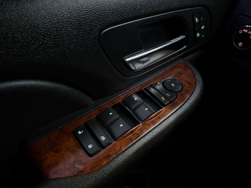 Used 2007 Chevrolet Silverado 1500 LTZ w/ Safety Package AWD/4WD image 35