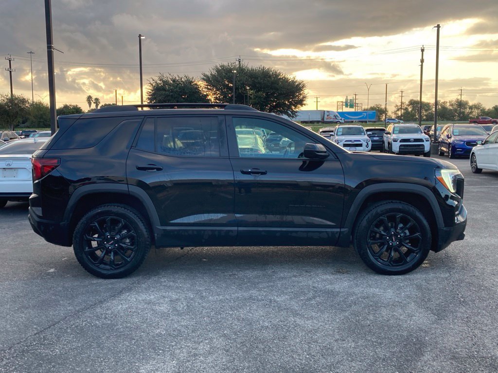 Used 2026 GMC Terrain Elevation w/ Elevation Premium Package AWD/4WD image 4