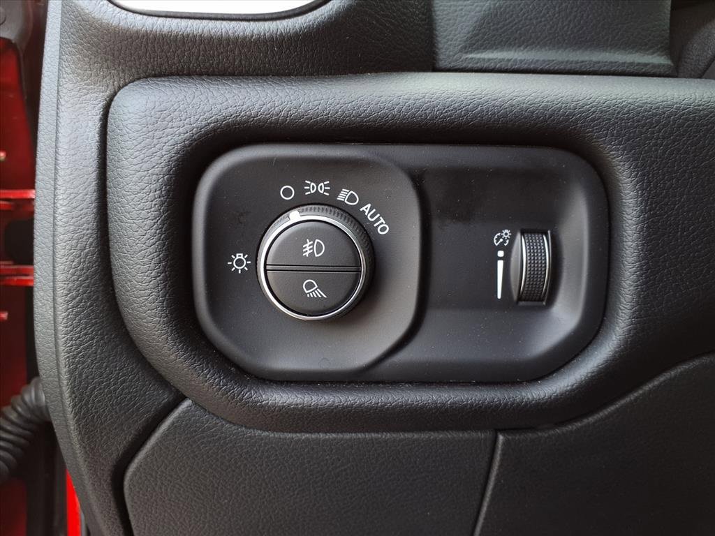 Used 2024 RAM 2500 Big Horn w/ Bed Utility Group image 30