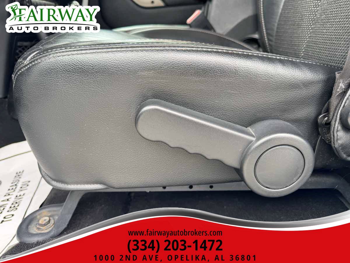 Used 2016 Jeep Wrangler Unlimited Sahara image 16