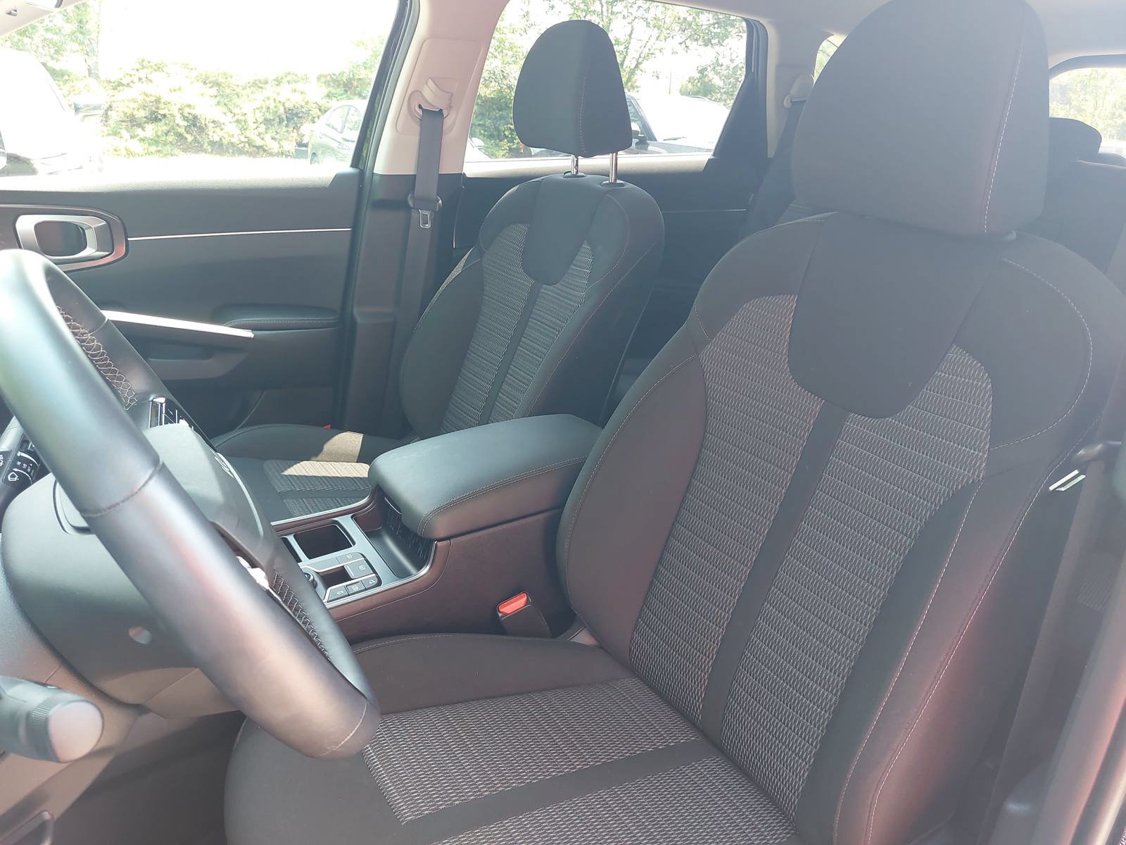 New 2026 Kia Sorento LX FWD image 16