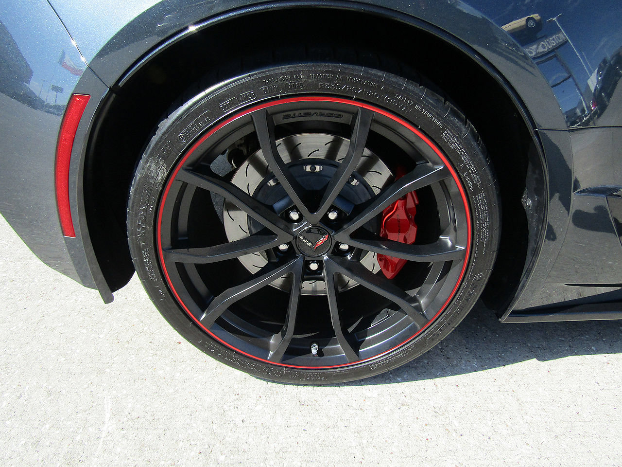 Used 2019 Chevrolet Corvette Grand Sport RWD image 24