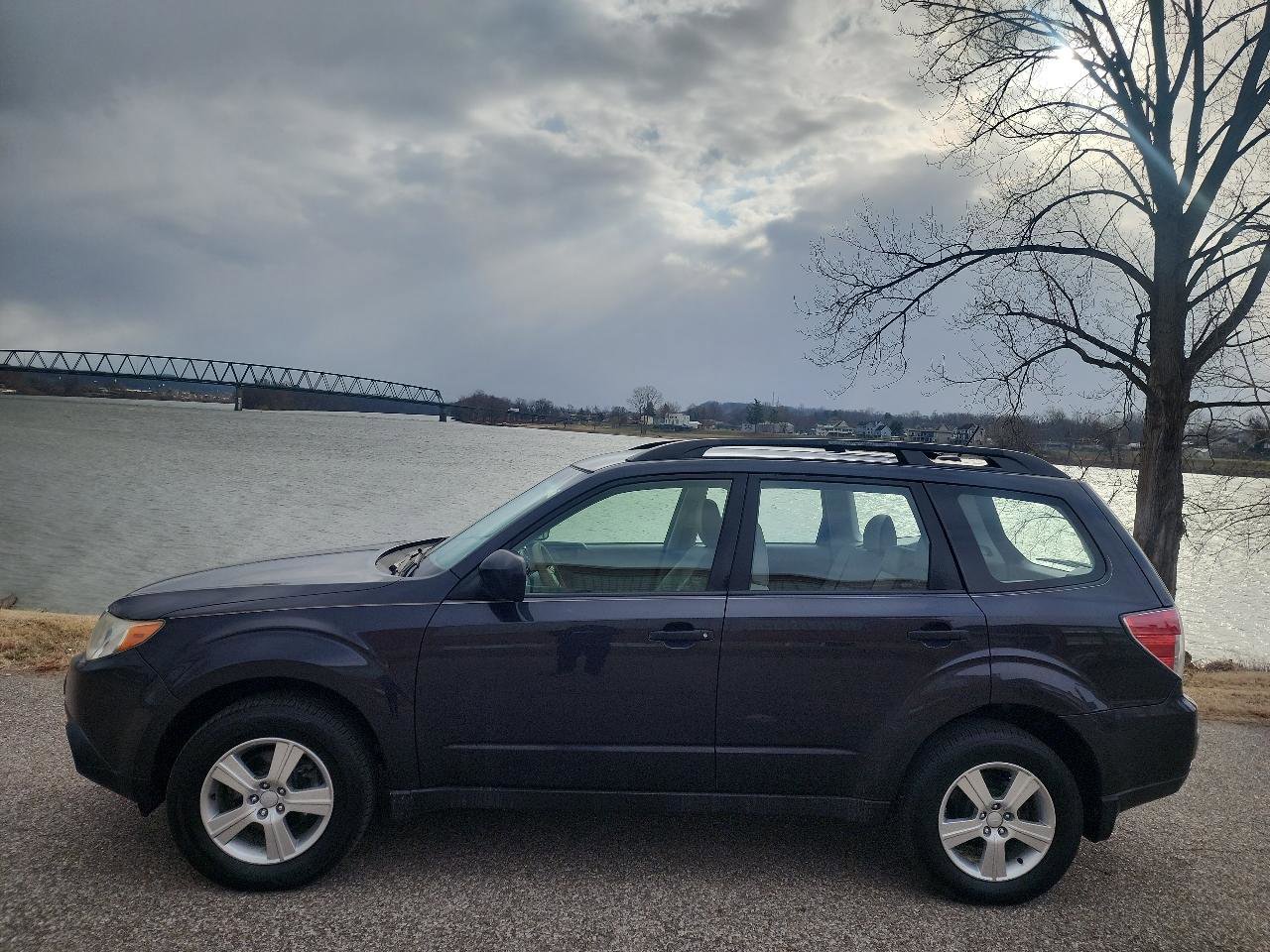 Used 2013 Subaru Forester 2.5X AWD/4WD image 2