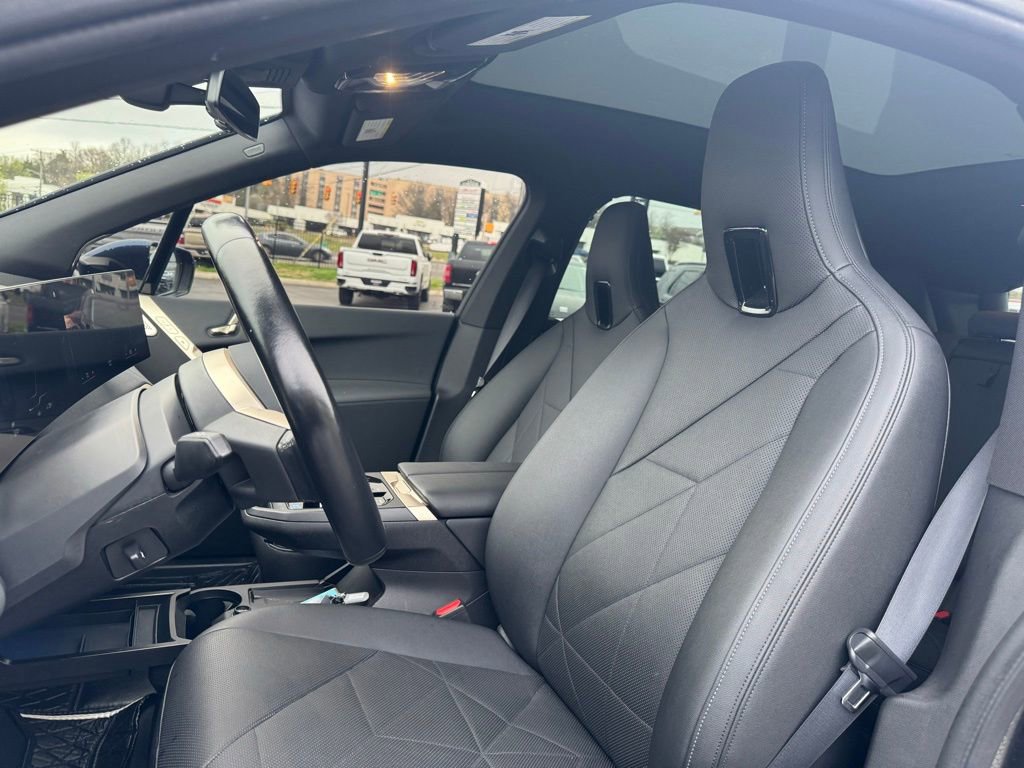 Used 2022 BMW iX xDrive50 w/ Premium Package image 18