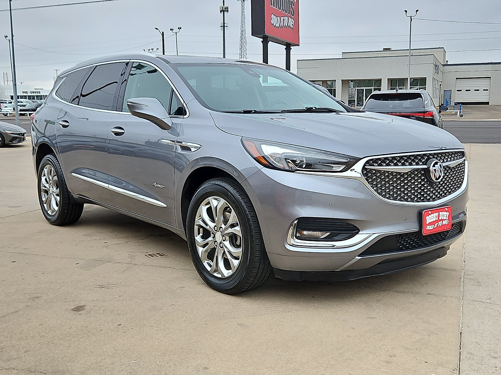 Used 2020 Buick Enclave Avenir w/ Avenir Technology Package AWD/4WD image 4