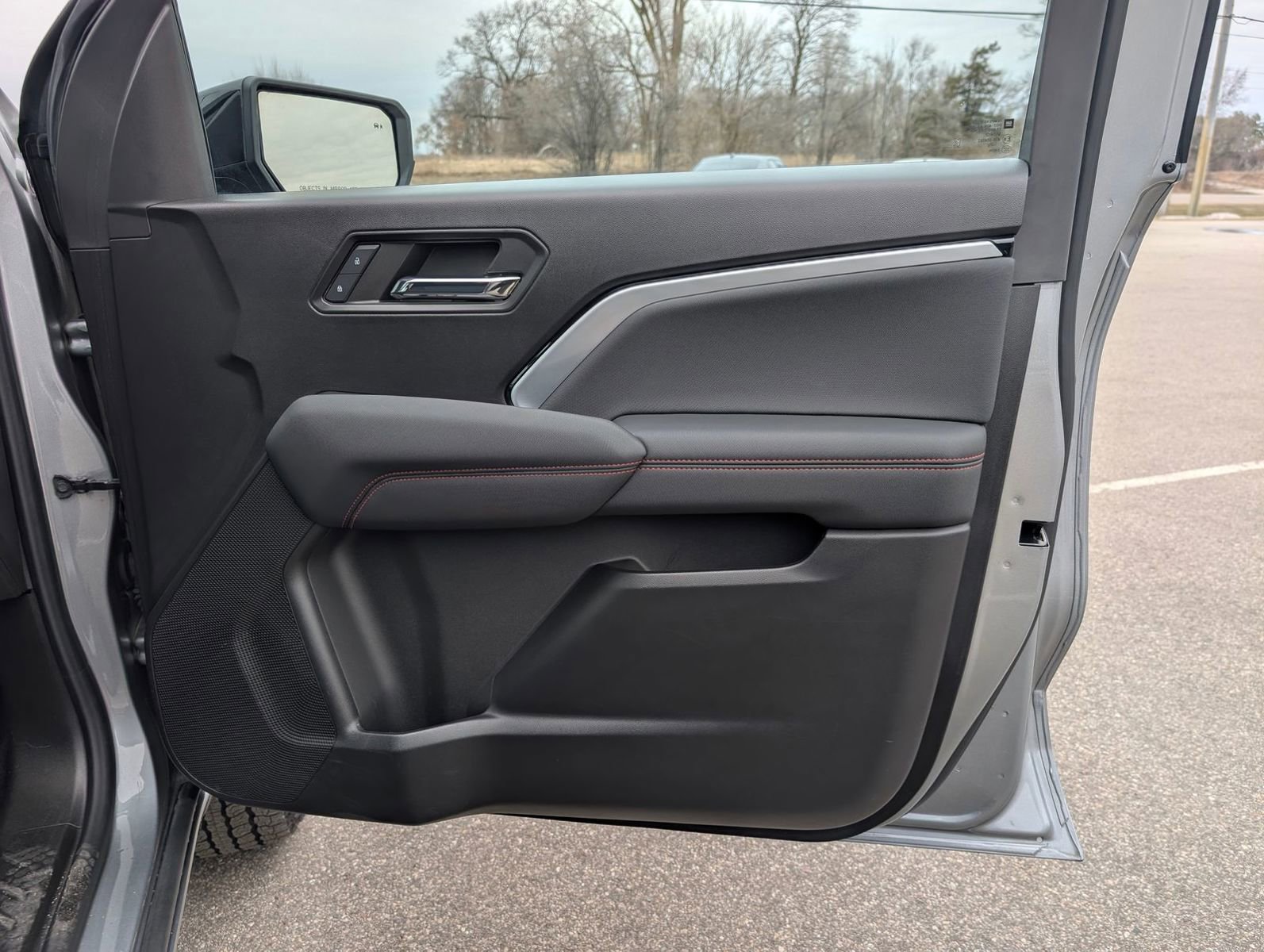 Certified 2023 Chevrolet Colorado Z71 w/ Z71 Convenience Package 2 image 35