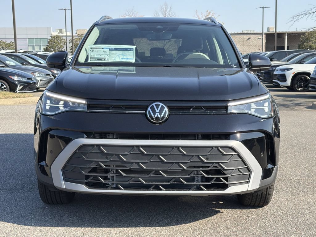 New 2026 Volkswagen Taos SE FWD image 8