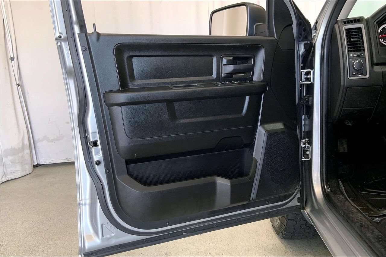 Used 2022 RAM 1500 Tradesman w/ Chrome Plus Package RWD image 25