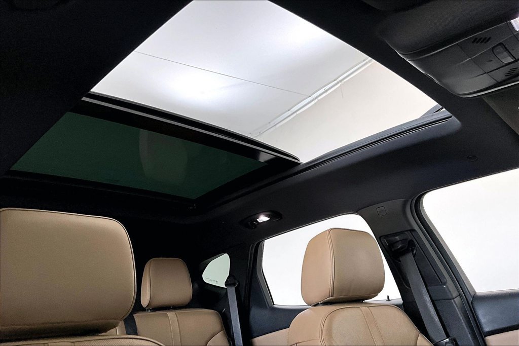 Used 2019 Chevrolet Blazer Premier w/ Sun and Wheels Package FWD image 21