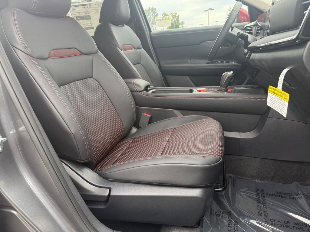 New 2026 Nissan Kicks SR w/ Cold Weather Package image 27