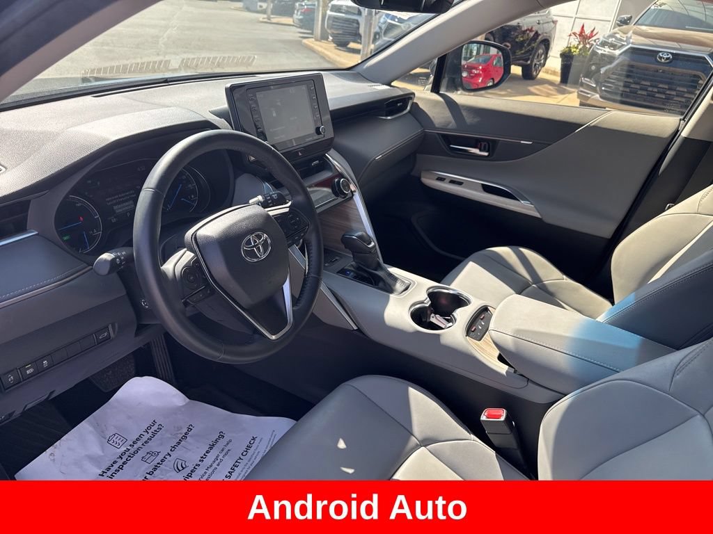 Certified 2022 Toyota Venza XLE AWD/4WD image 14