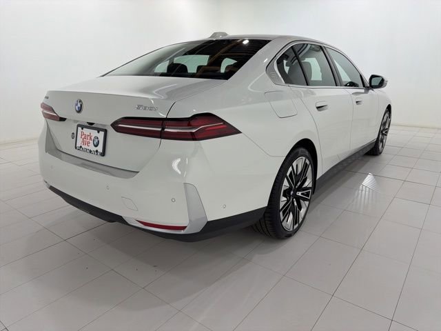 Used 2024 BMW 530i xDrive w/ Premium Package image 5