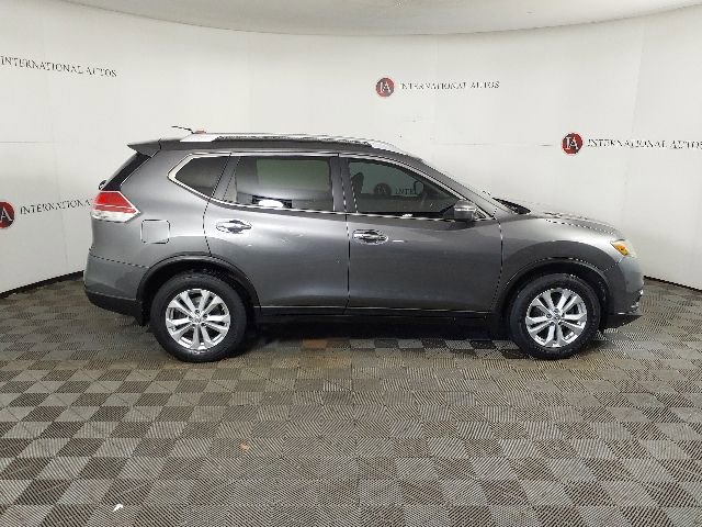 Used 2015 Nissan Rogue SV FWD image 4