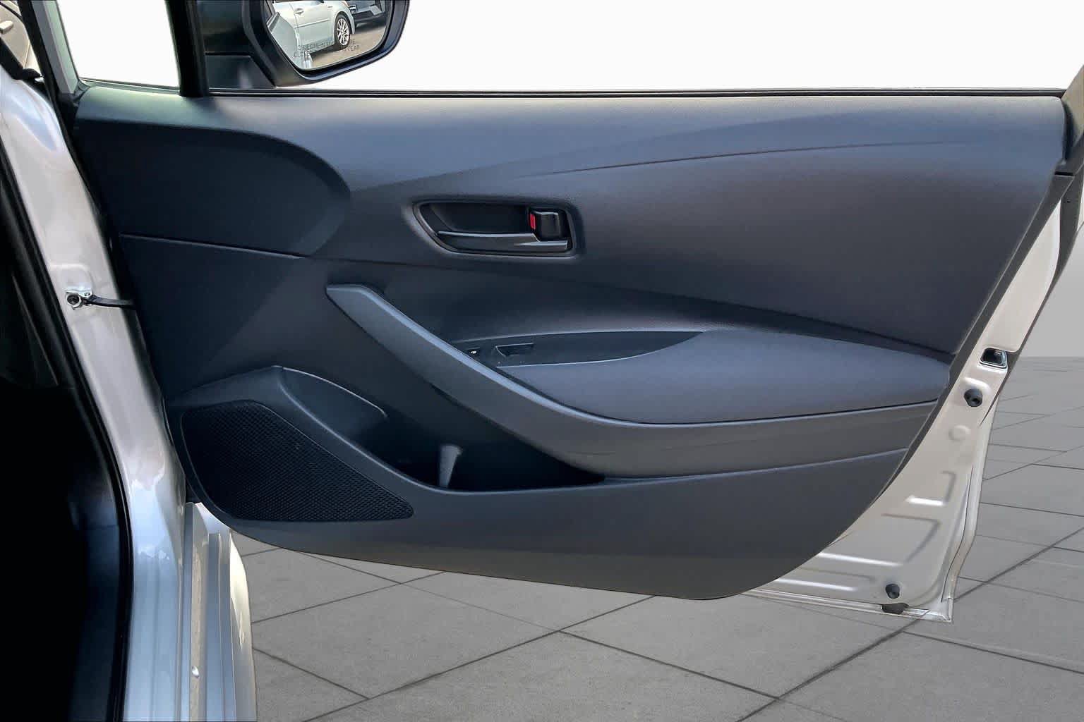 Used 2024 Toyota Corolla LE FWD image 22