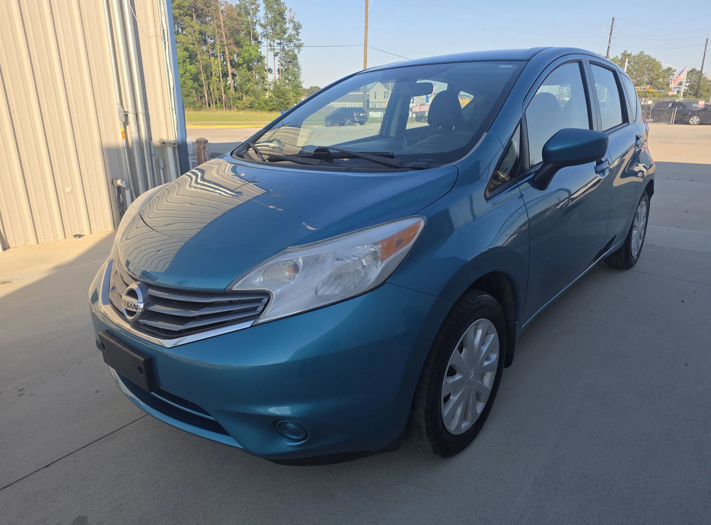 Used 2015 Nissan Versa Note S Plus FWD image 3