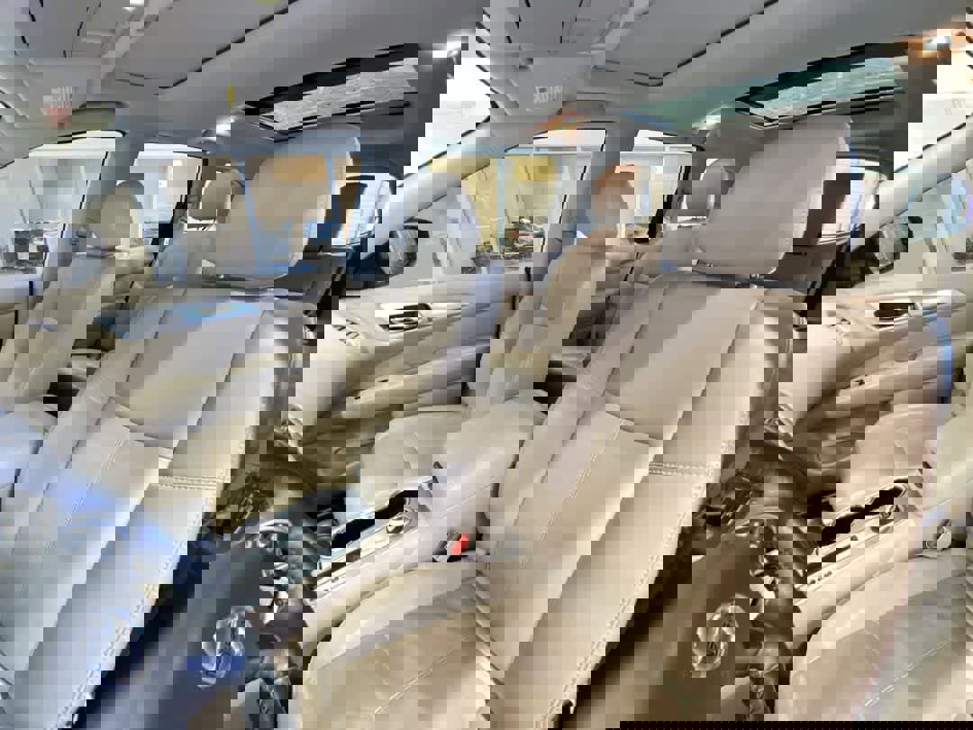 Used 2019 Nissan Pathfinder SL w/ SL Premium Package image 14