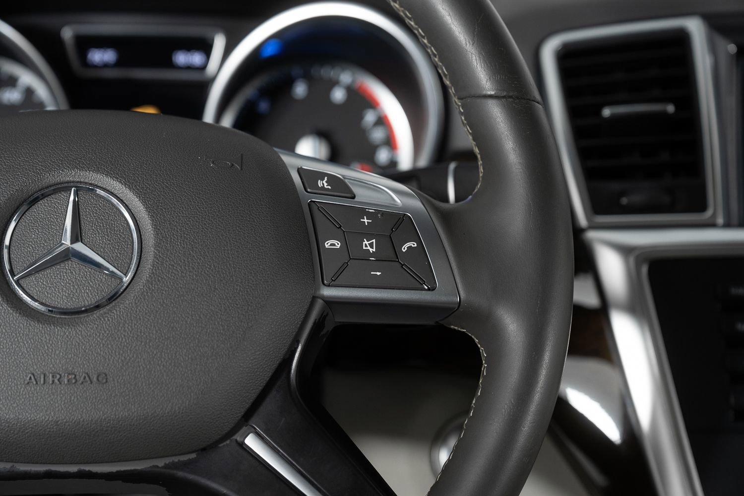 Used 2015 Mercedes-Benz ML 350 2WD image 33