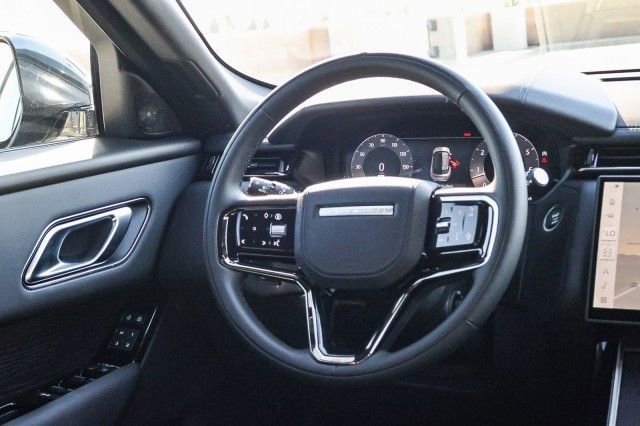 New 2026 Land Rover Range Rover Velar Dynamic SE image 17