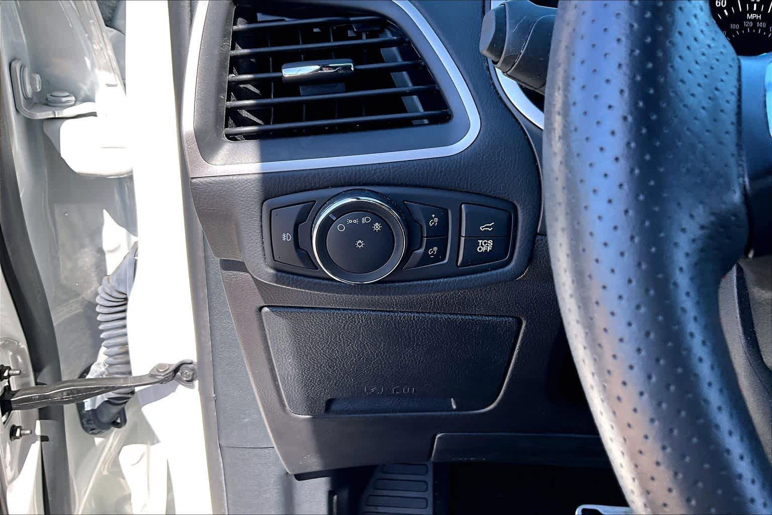 Used 2020 Ford Edge ST-Line FWD image 32