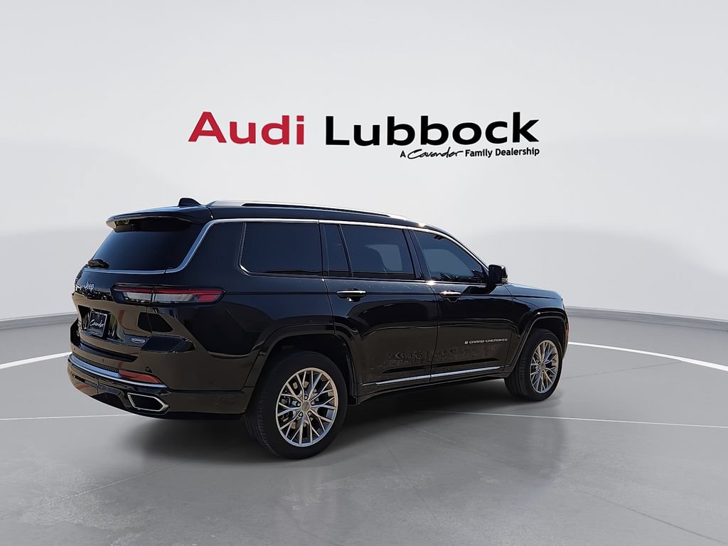 Used 2023 Jeep Grand Cherokee L Summit w/ Advanced Protech Group IV AWD/4WD image 9