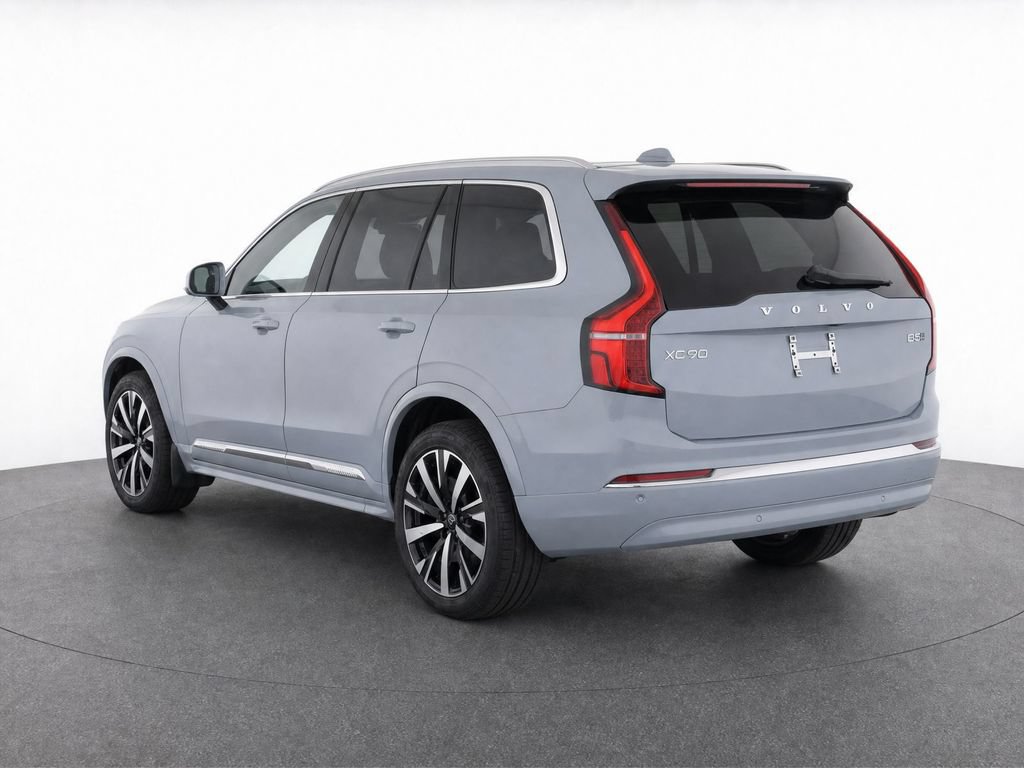 Certified 2026 Volvo XC90 B5 Core AWD/4WD image 7