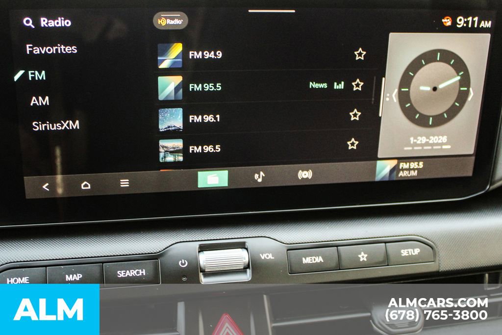 Used 2025 Kia K4 LXS image 32