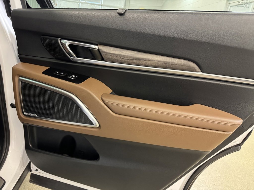 Used 2022 Kia Telluride SX w/ SX Prestige Package image 27
