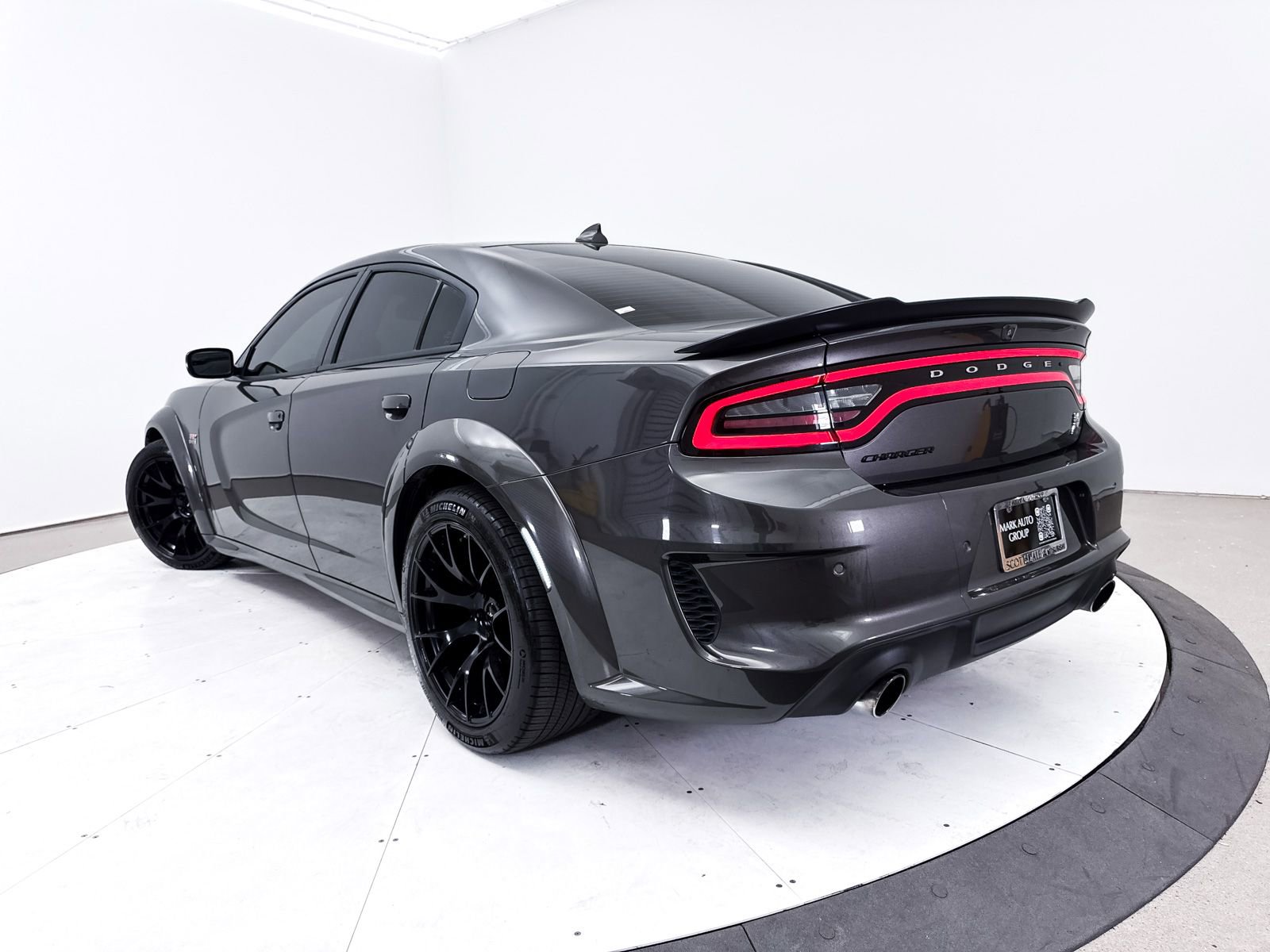Used 2020 Dodge Charger Scat Pack image 2