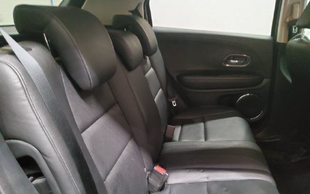 Used 2020 Honda HR-V Touring image 22